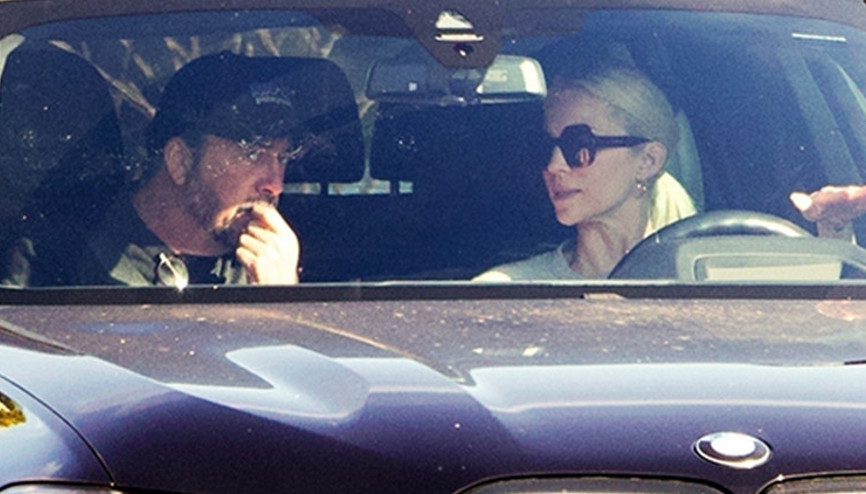 Karısını aldatıp başkasından çocuk yapmıştı... Bir yıl sonra ilk kez yan yana Yalvara yalvara kendini affettirdi