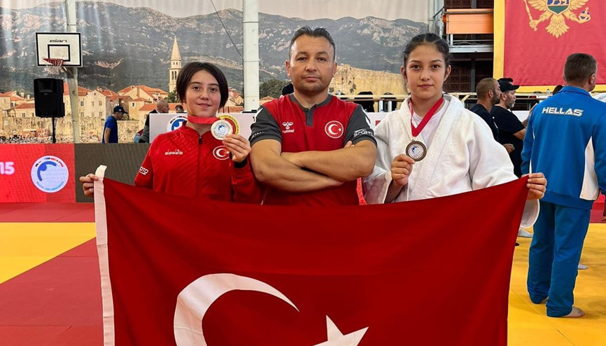 Çubuk’un altın kızları Çubuk’un altın kızları