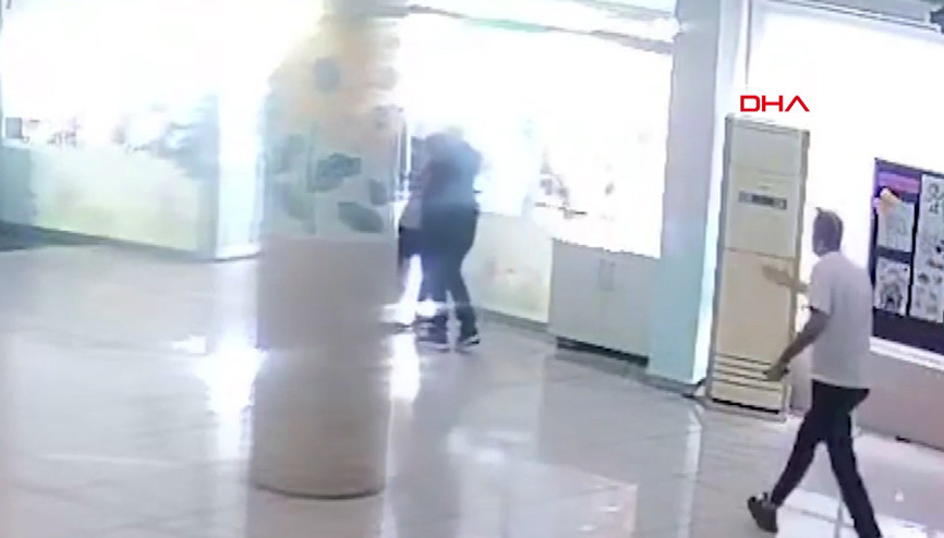 Öğretmene tokat atan veli tutuklandı; saldırı anı kamerada