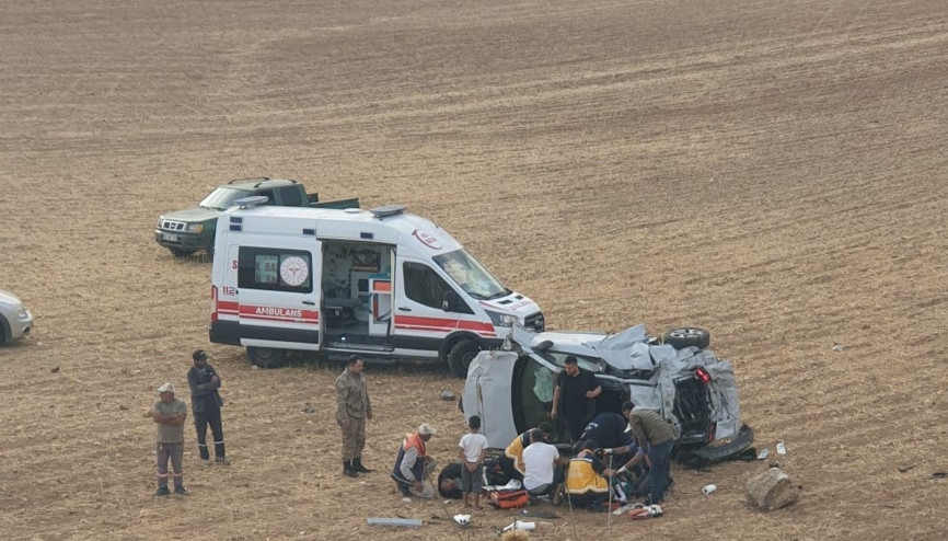 Diyarbakır’da otomobil şarampole yuvarlandı: 1 ölü, 3 ağır yaralı Diyarbakır’da otomobil şarampole yuvarlandı: 1 ölü, 3 ağır yaralı