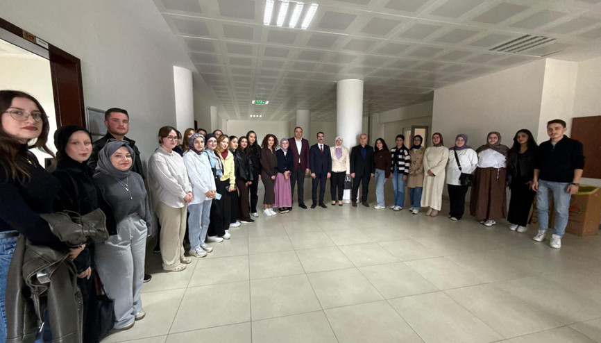 Erbaa’da Sağlık Yönetimi öğrencileri savcılarla bir araya geldi