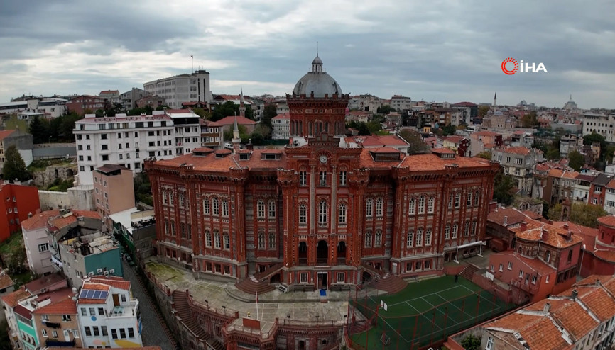 571 yıllık Fener Rum Okulu, yeni bina arıyor