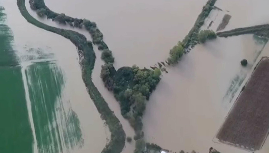 Gökçeada’da selin ardından ev ve iş yerlerine su verilemiyor