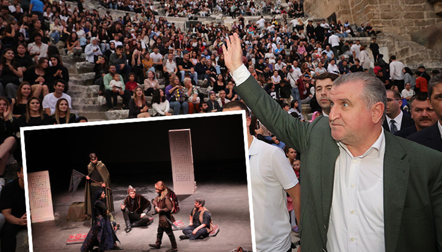 Genç oyuncular Aspendos Antik Tiyatrosunda sahne aldı