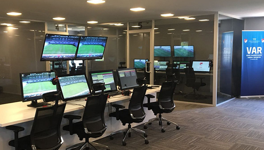 IFAB tarihi kararı açıklamak üzere: VAR kuralı değişiyor, VARın yetkileri genişliyor