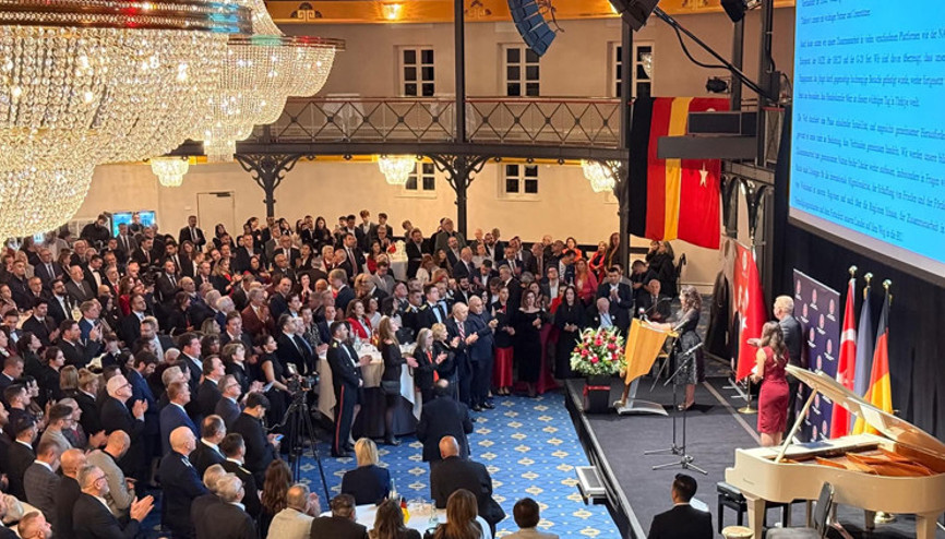 Stuttgart’ta Cumhuriyet’in 102. yılına görkemli kutlama