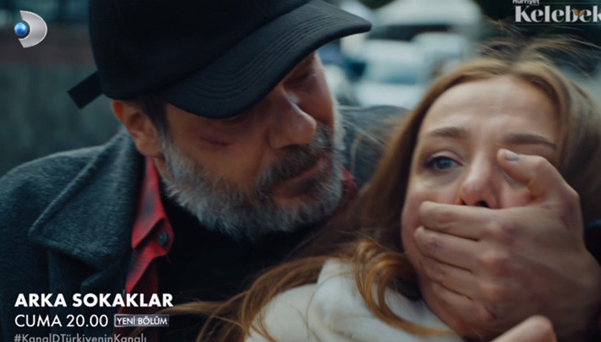 Ali eski karısını kaçırıyor