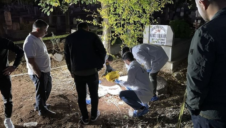 Mezarlıkta bebek cesedi bulundu