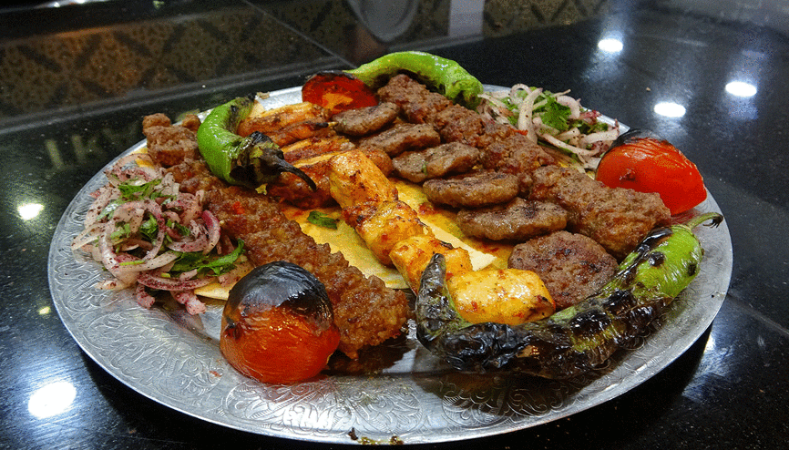 Restoran sahibi, yeni sistemle hem fiyatları düşürmeyi hem de gıda israfının önüne geçmeyi hedefliyor