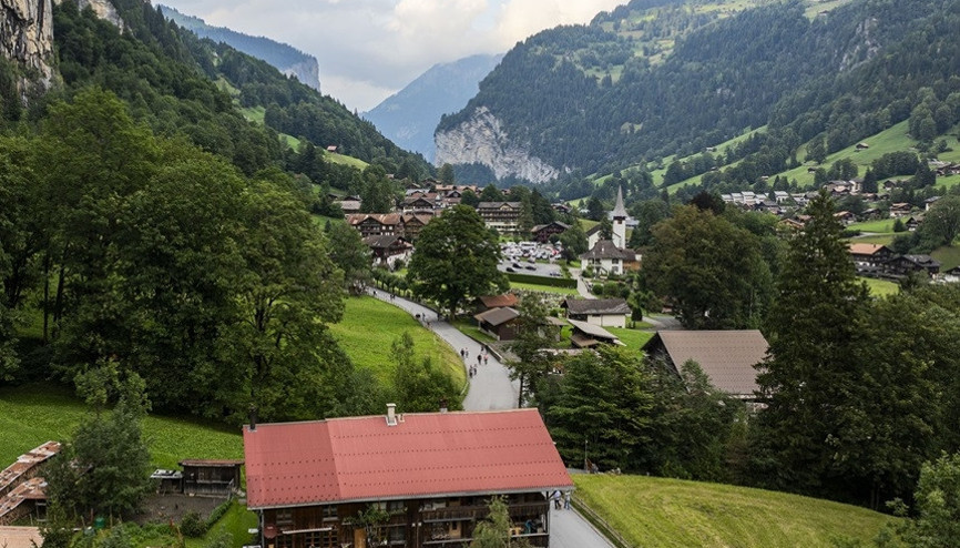 Alplerin ortasında düşsel bir vadi: Lauterbrunnen