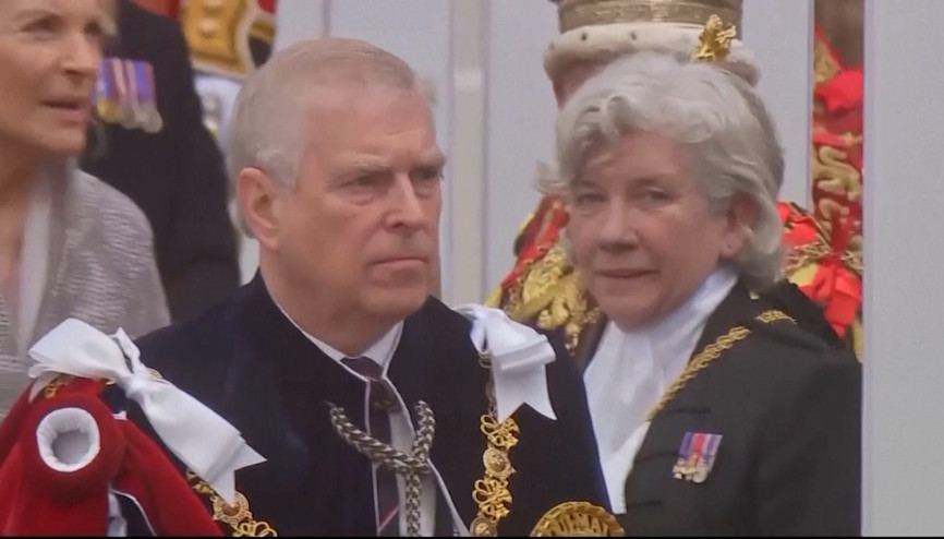 İngiltere Kralı Charles, kardeşi Prens Andrewun ünvanlarını geri aldı