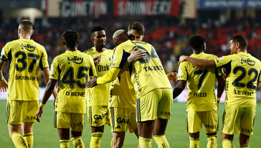 Fenerbahçede tarihi derbi