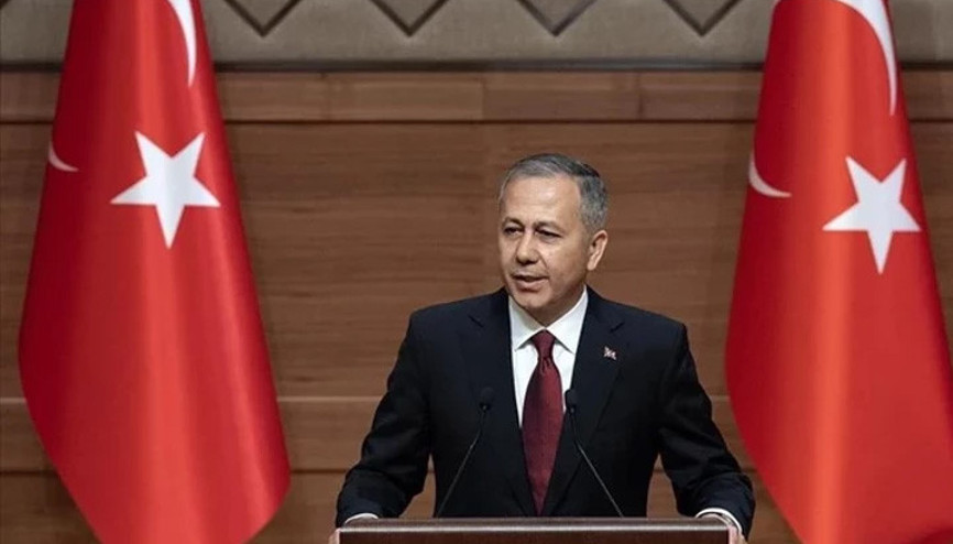 Bakan Yerlikaya duyurdu: FETÖye yönelik operasyonlarda 50 kişi tutuklandı