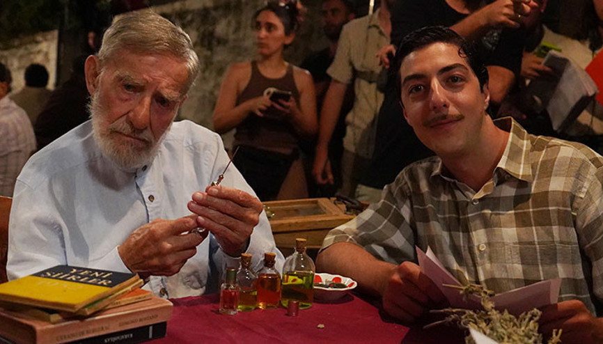 Dede-torun aynı filmde