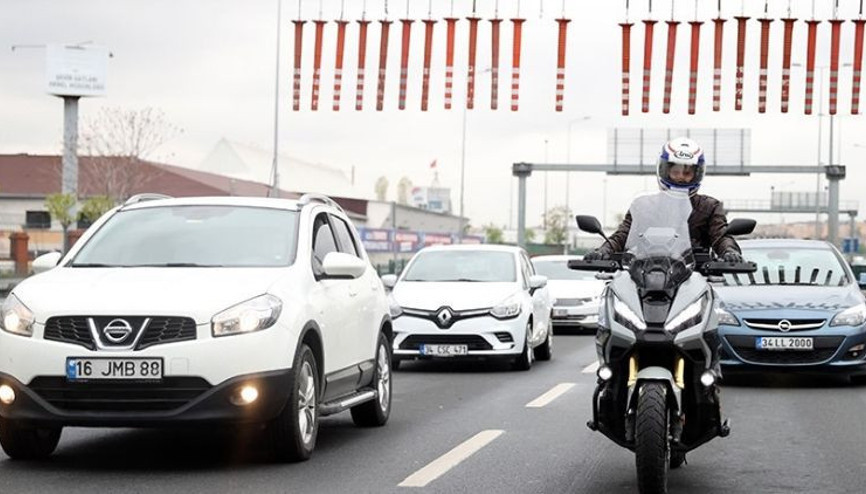 EGMden motosikletlerde koruyucu eldiven açıklaması EGMden motosikletlerde koruyucu eldiven açıklaması