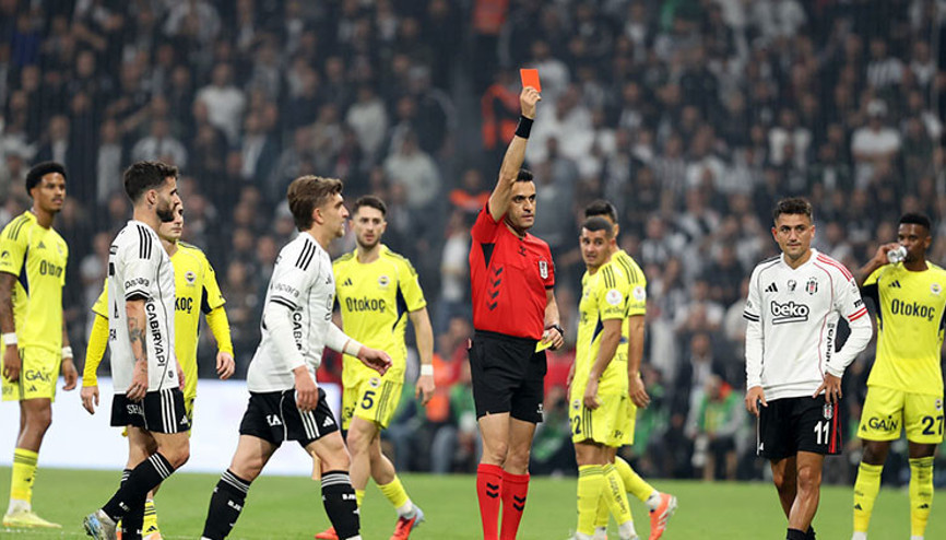 Beşiktaş-Fenerbahçe derbisinin VAR kayıtları açıklandı Orkun Kökçünün kırmızı kartı...