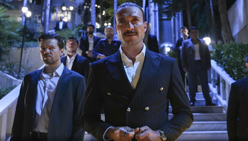 Artık kötü karakterler seviliyor Eli öpülesi Kadir Baba