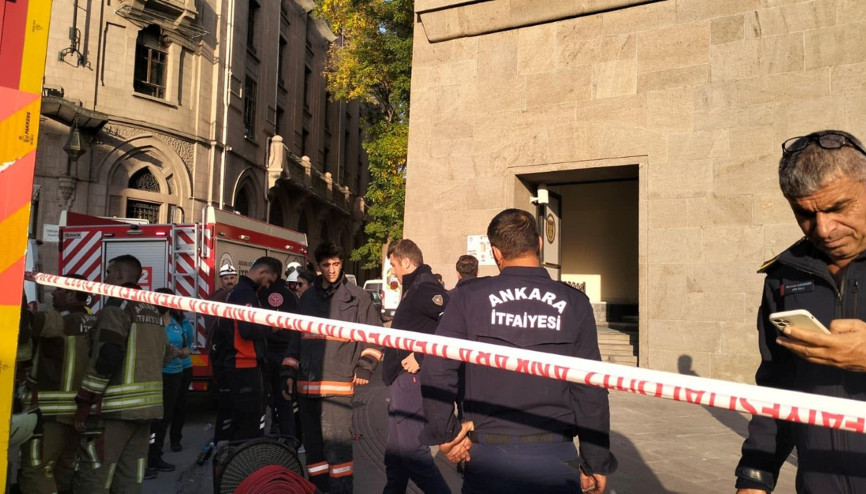 Üniversitenin yangın söndürme sisteminde gaz sızıntısı 6 kişi hastaneye kaldırıldı