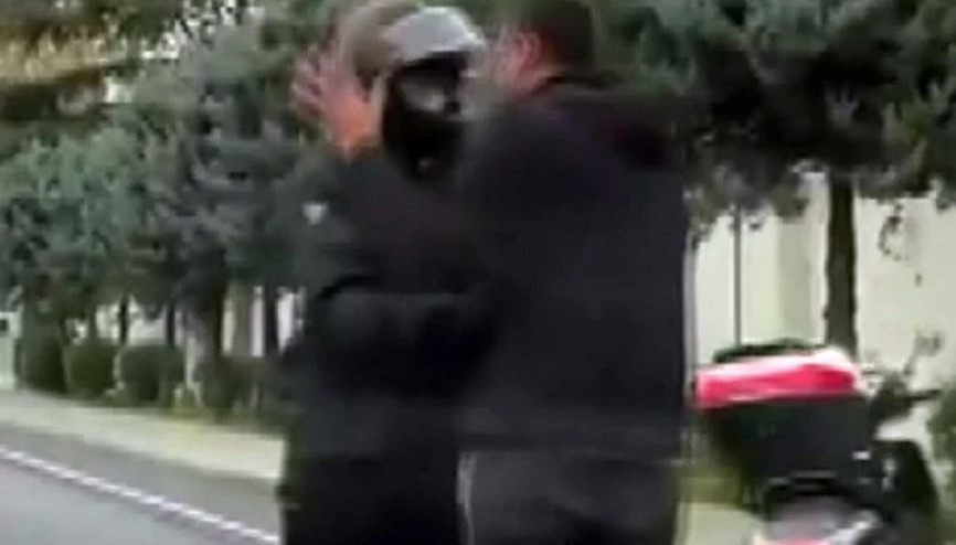 Avcılarda trafikte yumruklu kavga