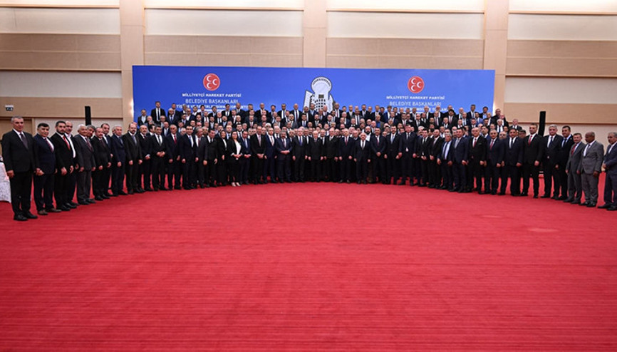 Bahçeli, MHPli belediye başkanlarıyla yemekte bir araya geldi