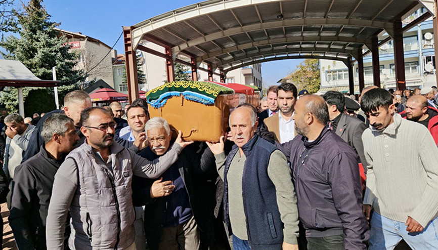 Yaşayan İnsan Hazinesi Ödülüne layık görülmüştü Kadim kültürün efsanesi son yolculuğuna uğurlandı