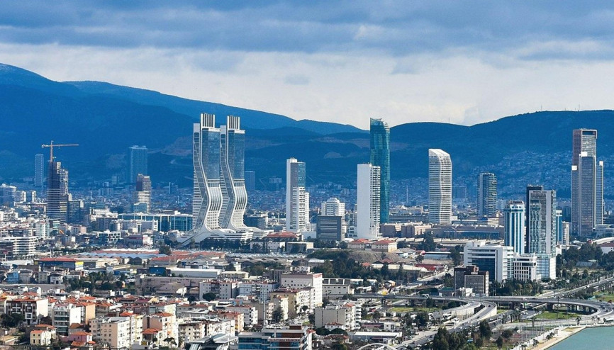 Zorluklara rağmen İzmir hep gözde