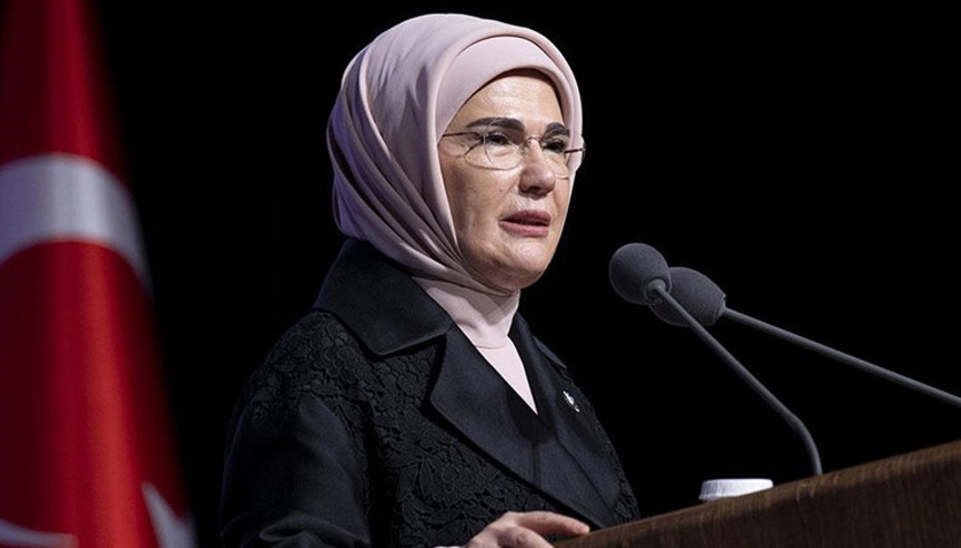 Emine Erdoğandan 10 Kasım mesajı