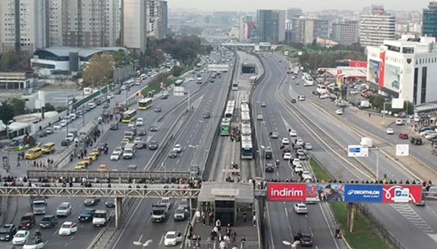 Türkiye Atatürkü anıyor Sirenler çaldı hayat durdu