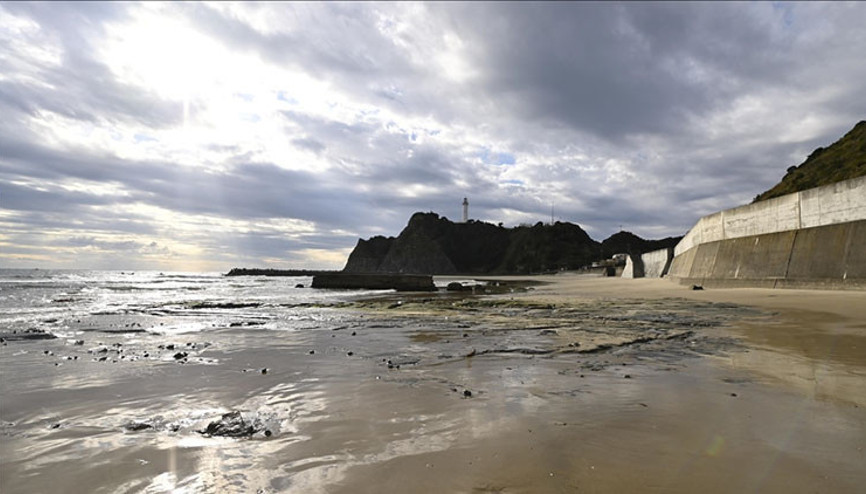 6.8lik depremin ardından tsunami meydana geldi