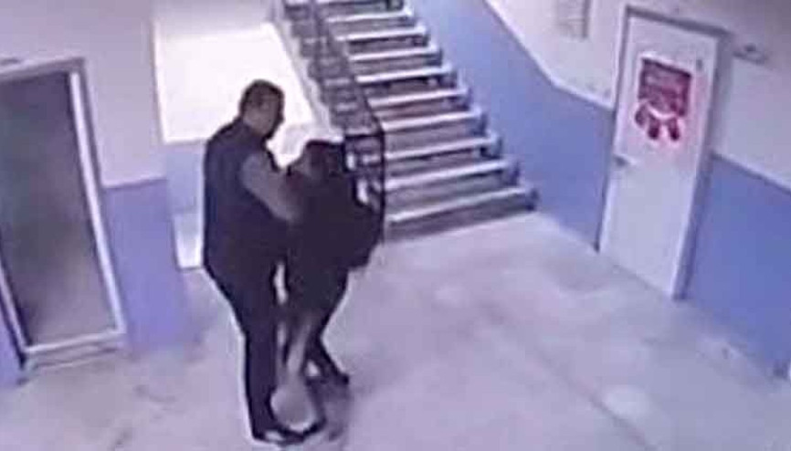 Okul müdürünün otizmli öğrenciyi itip merdivenden düşürdüğü iddiasına soruşturma