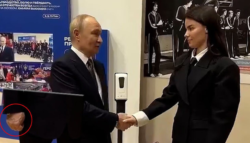 Fotoğrafı sosyal medyada paylaşıldı... Putinin sağlığı tartışma konusu oldu: Kremlinden yanıt gecikmedi Fotoğrafı sosyal medyada paylaşıldı... Putinin sağlığı tartışma konusu oldu: Kremlinden yanıt gecikmedi