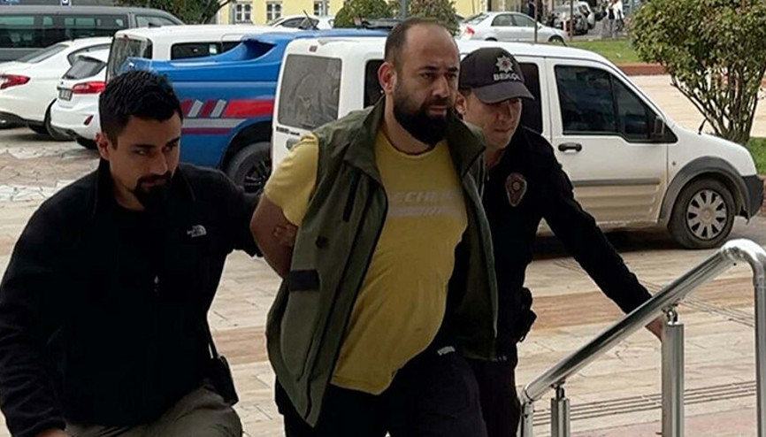 Atatürkü anmak için saygı duruşunda bulunanlarla alay eden motosikletli için karar Atatürkü anmak için saygı duruşunda bulunanlarla alay eden motosikletli için karar