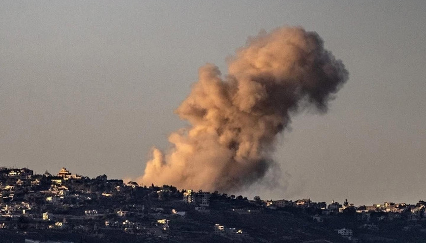 İsrailden Lübnanın güneyine peş peşe hava saldırıları