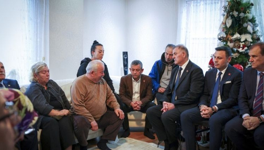 Özelden şehit Hava Pilot Yarbay Korkmazın ailesine taziye ziyareti