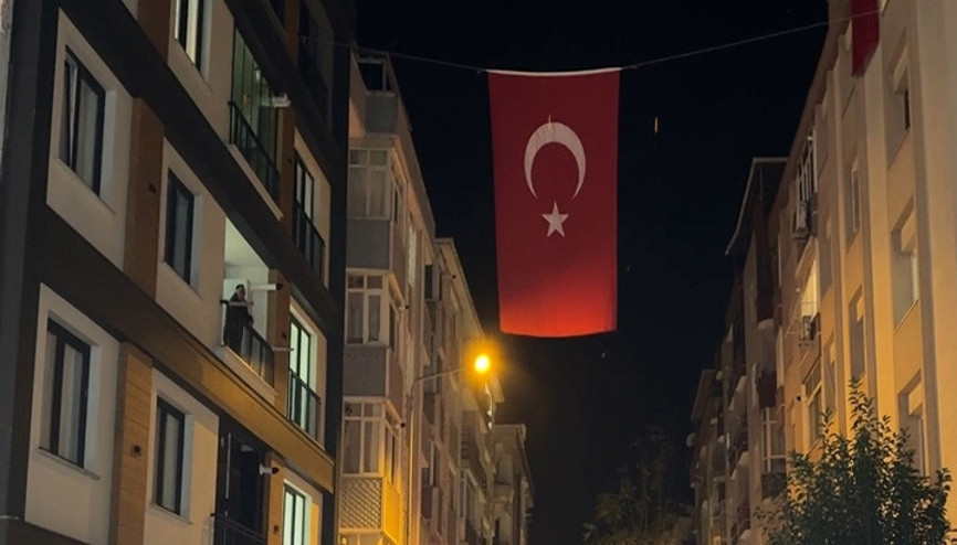 İtfaiye uçağımız Hırvatistan’da düştü... Şehit Pilot Hasan Bahar’ın şehadet haberi ailesine verildi