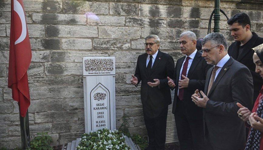 AK Parti Kültür ve Sanat Politikaları Başkanlığından Karakoç ile Varankın kabirlerine ziyaret