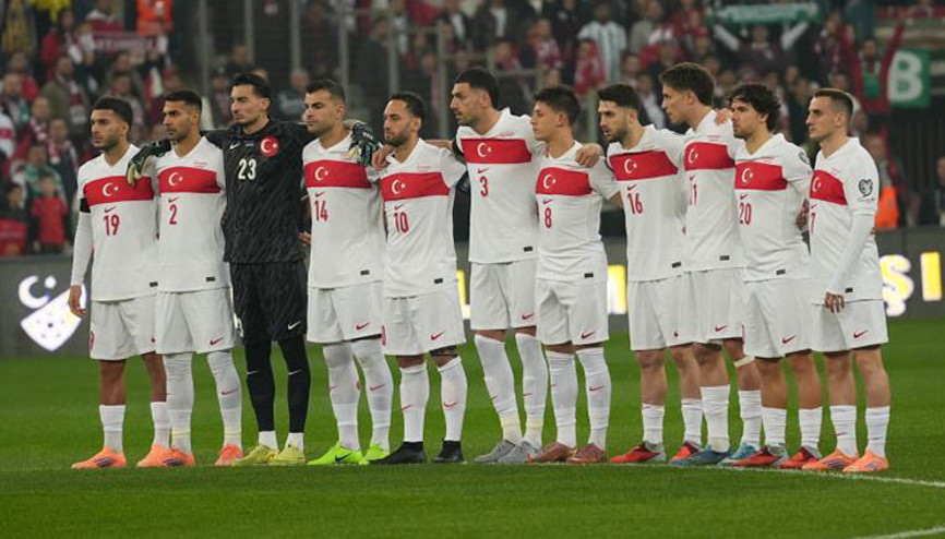 A Milli Takımda sakatlık Oyuna devam edemedi...