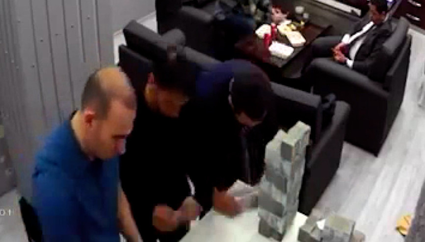 CHP İstanbul İl Başkanlığındaki para sayma görüntülerine ilişkin dava ertelendi CHP İstanbul İl Başkanlığındaki para sayma görüntülerine ilişkin dava ertelendi