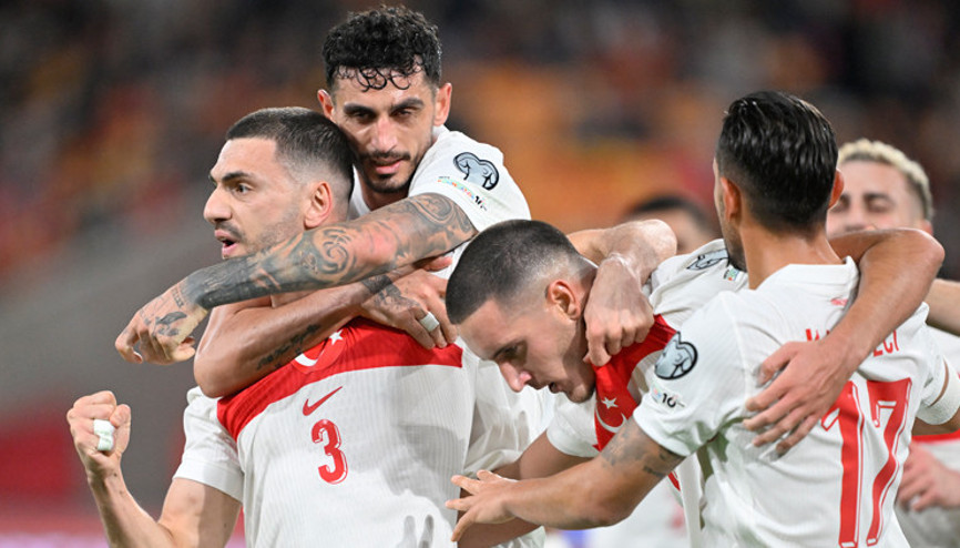 Çekil yolumuzdan Lucescu