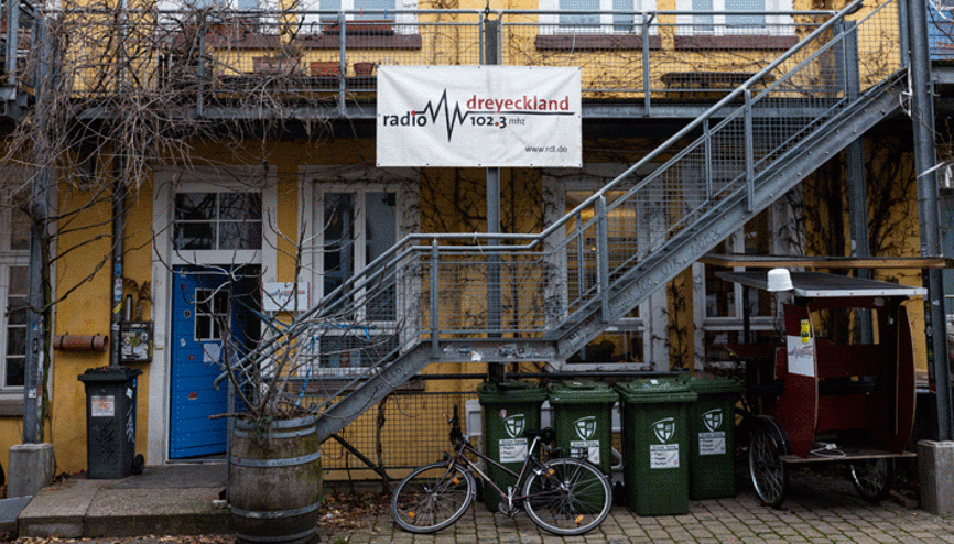 Almanya Anayasa Mahkemesi, gazetecinin evinin aranmasını anayasaya aykırı buldu