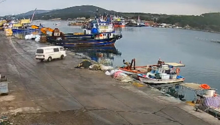 Didimde kamyonetin denize uçtuğu anların görüntüleri ortaya çıktı