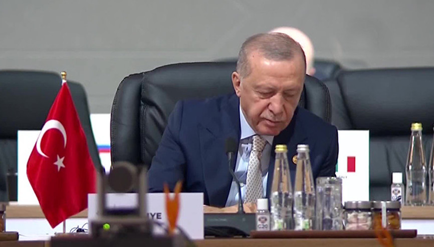 Cumhurbaşkanı Erdoğan G-20deki oturuma katıldı