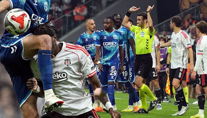 Beşiktaş-Samsunspor maçında çok konuşulan pozisyon: VAR incelemeye çağırdı, hakem penaltı yok dedi