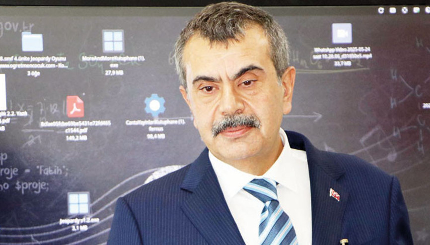 Bakan Tekin: Geleceğimizin mimarlarısınız