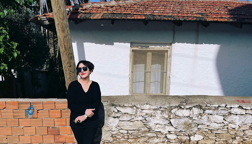 Annemin öğretmen çıktığı ev… Arkamdaki bu odada ben de kaldım
