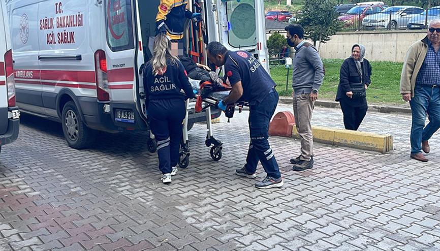 Bursada 20 öğrenci, gıda zehirlenmesi şüphesiyle hastaneye kaldırıldı