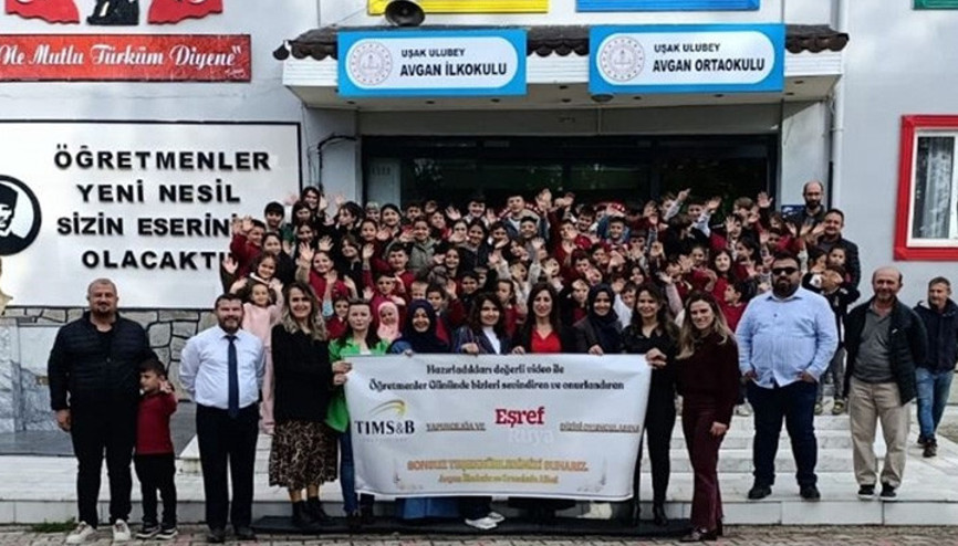 Eşref Rüya oyuncularından Öğretmenler Günü’nde anlamlı jest