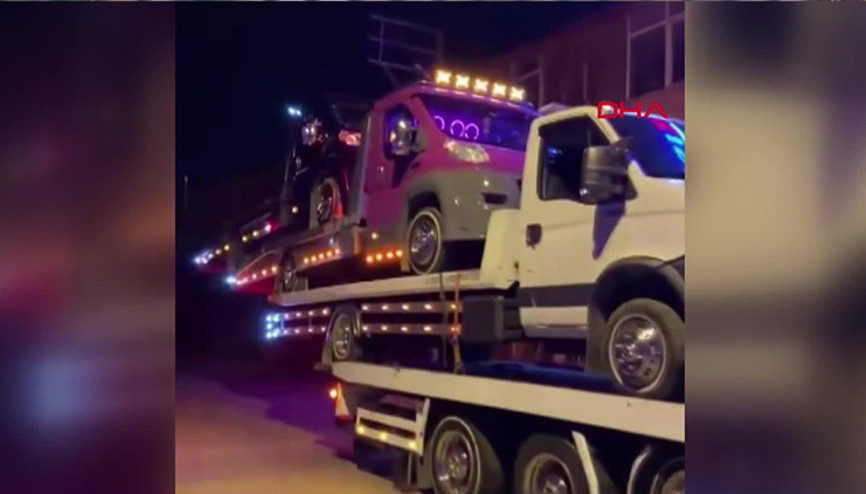 Oto kurtarıcıdan pes dedirten şov Görüntüler sonrası polis ceza kesti