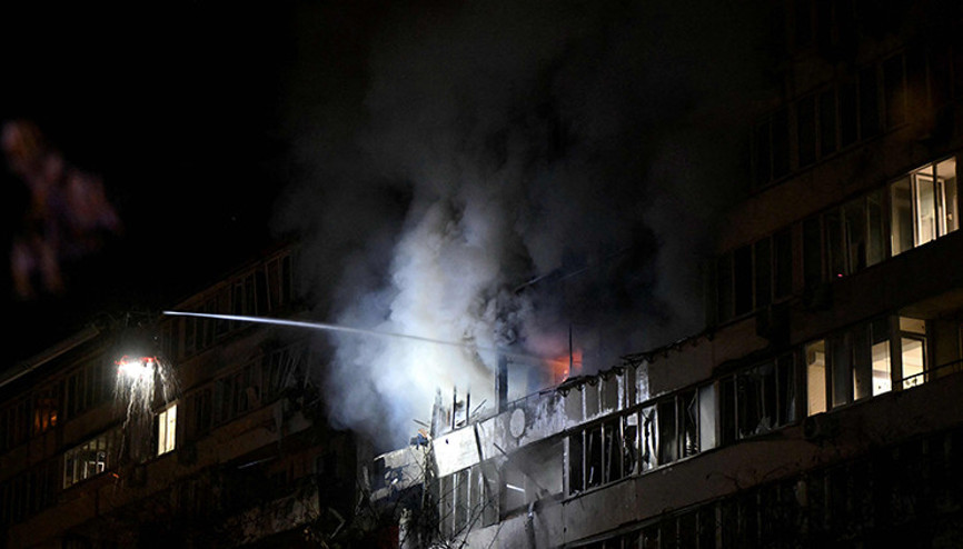 Ukrayna Rusyayı vurdu: 3 kişi yaşamını yitirdi Ruslar füze ve İHAlarla yanıt verdi Ukrayna Rusyayı vurdu: 3 kişi yaşamını yitirdi Ruslar füze ve İHAlarla yanıt verdi