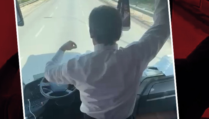 Taraftar otobüsünün şoföründen akılalmaz hareket